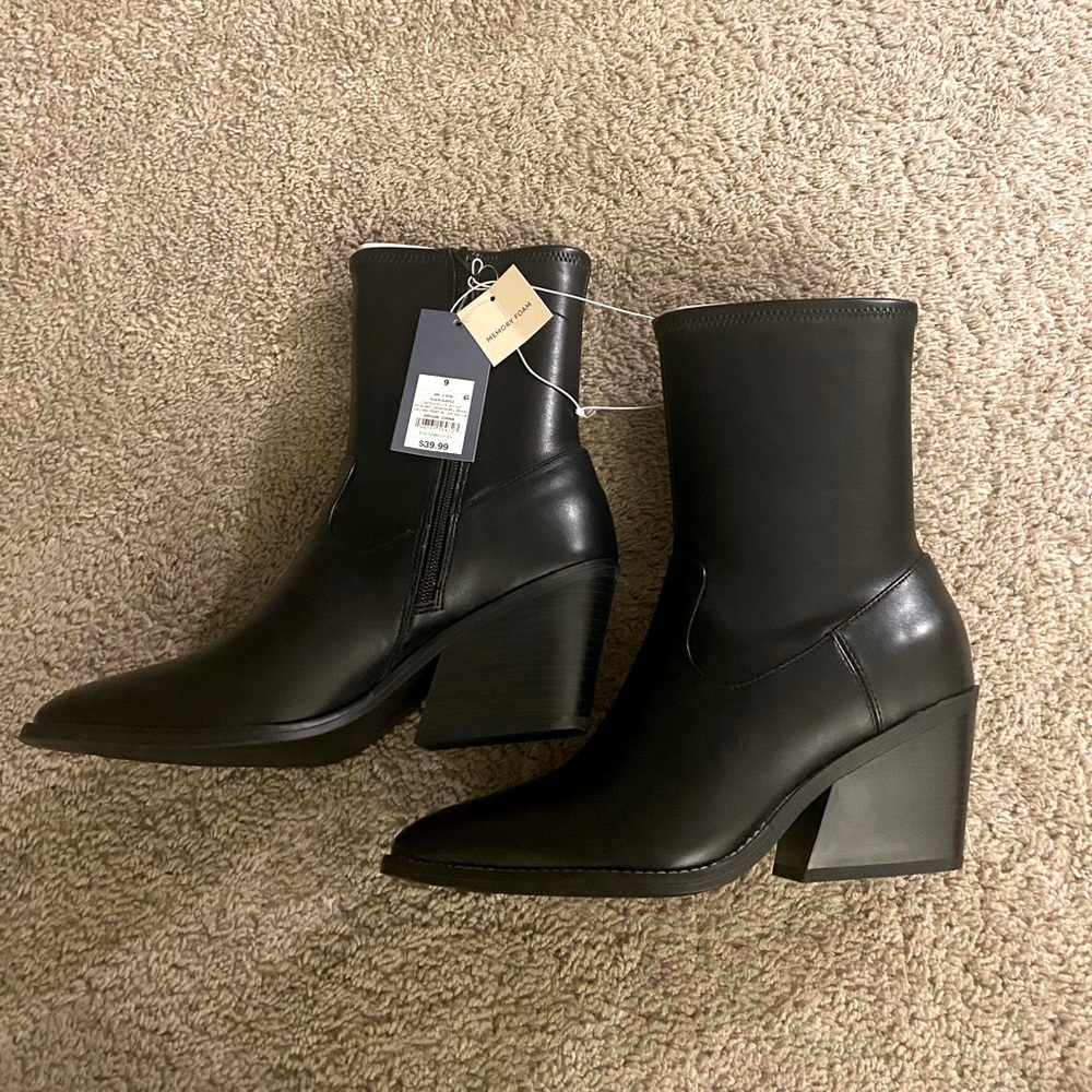 Universal Thread Aubree Black Boots memory foam Size 9 NEW NWT